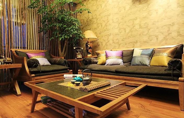 兩個重點，在厚重的東南亞風(fēng)格設(shè)計上帶來輕盈之感